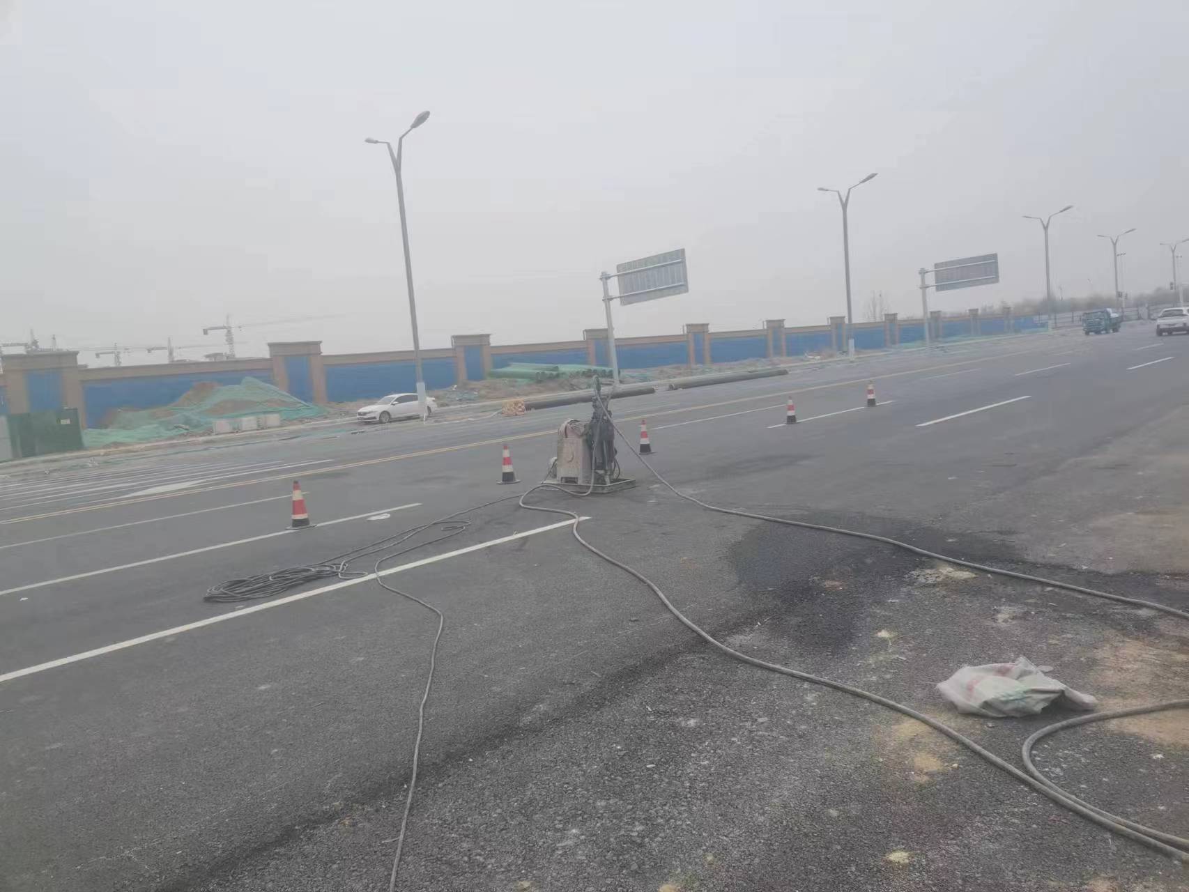 运粮湖管理区马路注浆