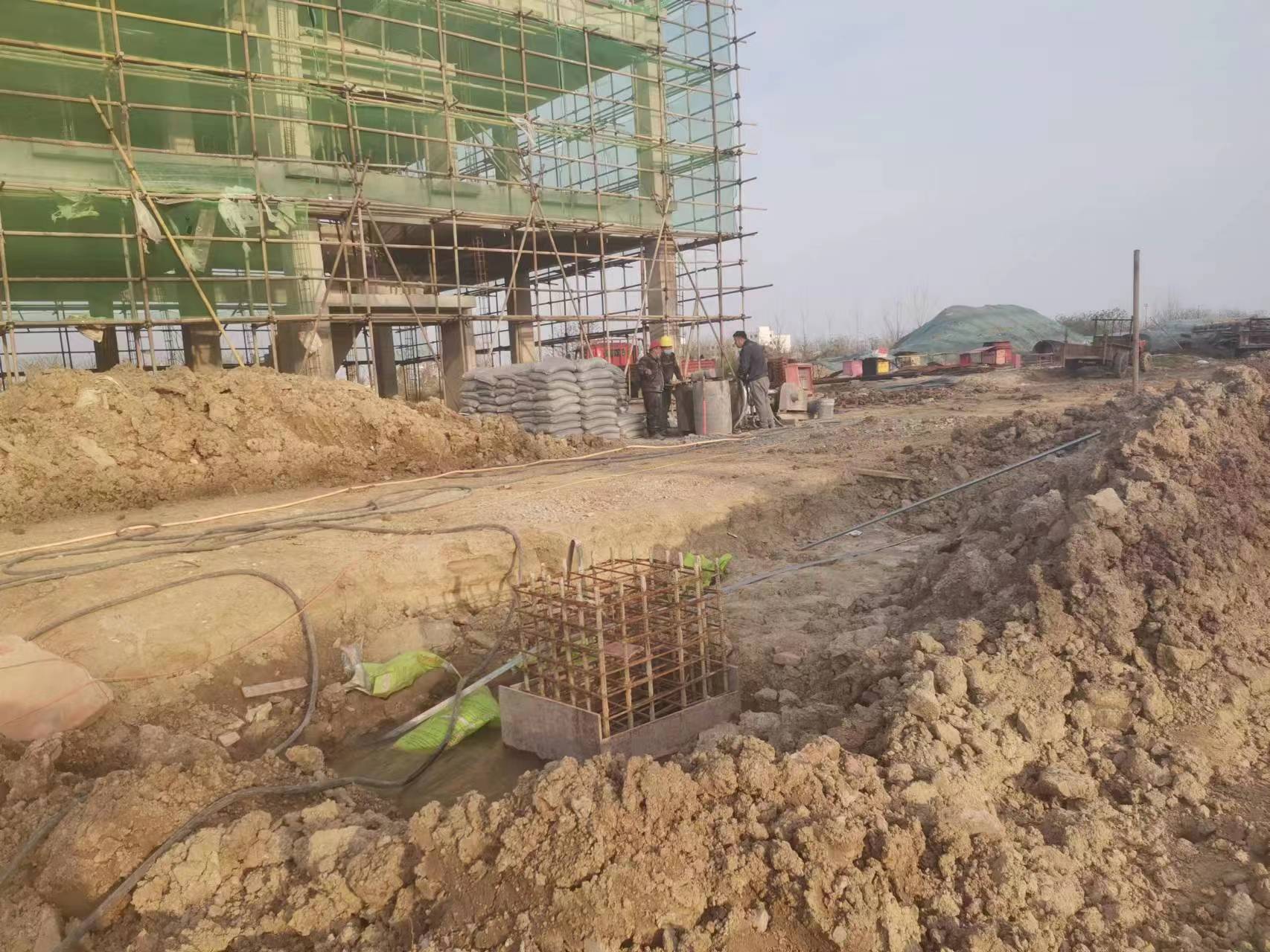 运粮湖管理区当桥梁出现裂缝的时候应该及时加固修补